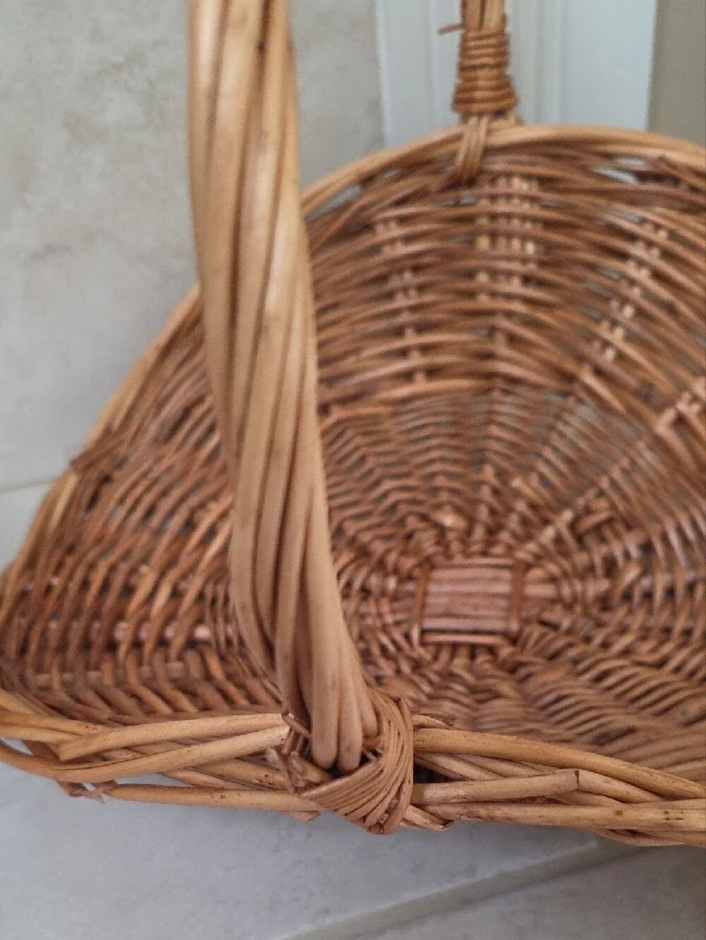 🌟💥 Woven Willow Basket in Natural Brown 💥🌟